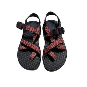 The Chaco Women's Size 6 Sandals in Multicolor are perfect for outdoor activiti
